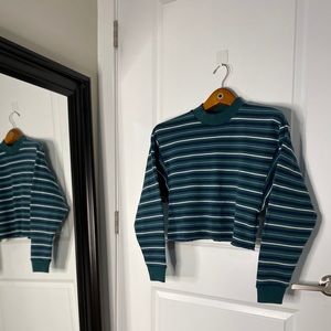 Vintage style cropped sweater